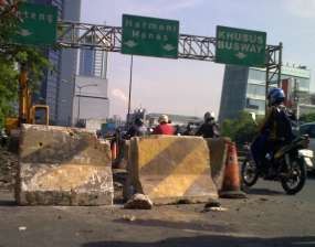 Jl Sudirman Macet, Kendaraan Boleh Masuk Busway