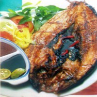Makan Ikan Bakar Makassar Yuk!