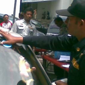 Ayi: Tak Bisa Sembarangan Larang Kendaraan Masuk ke Balkot