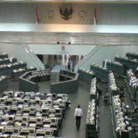 Elang Mahkota Lepas 10% Saham Januari 2010