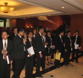 Dari yang Serius Hingga Gila Belanja