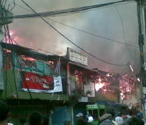 Sumber Kebakaran Diduga Akibat Ledakan Gas