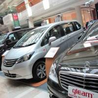 Diler Mobil di Mal Pejaten Village