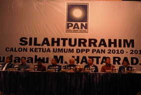 Tak Datang, Amien Kirim Anaknya Mumtaz Rais