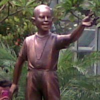 Kalau Patung Obama Diturunkan, Indonesia Bisa Rugi