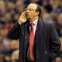 Pilihan Benitez Tinggal Mundur
