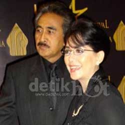Lifetime Achievement FFI Diraih Almarhum Sophan Sophiaan