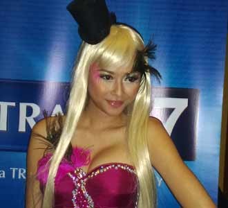 Seksinya Aura Kasih