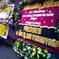 SBY dan Ani Yudhoyono Kirim Karangan Bunga 
