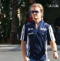 Rosberg Enggan Jadi Serep Schumi