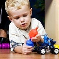 Payudara Bocah Lelaki Abnormal Akibat Mainan Mengandung Ftalat 