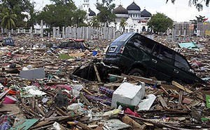 Peringati Tragedi Tsunami Aceh, Ratusan Umat Budha Doa Bersama