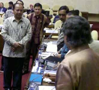 Burhanuddin Bersaksi di Rapat Pansus