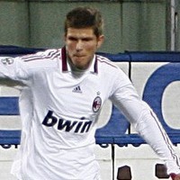 Huntelaar Masih Abu-abu