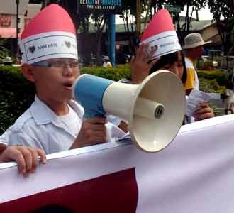 Hari Ibu, Siswa YPPI Gelar Aksi Simpatik