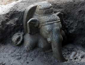Candi di UII Yogyakarta Digunakan Untuk Pemujaan