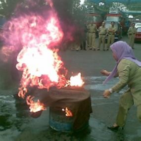 Lurah Cipadung Kulon Jadi Penyelamat Kebakaran di Diskar