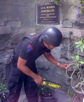 Gereja dan PLTU Paiton Dijaga Ekstra Ketat