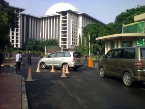 Misa Natal, Istiqlal Pinjamkan Parkiran