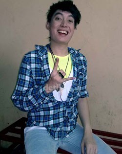 Natal, Edrick Chandra Beli Baju Dalam Perempuan