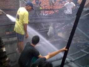 Kompor Nggebros, 2 Rumah di Sepanjang Ludes Terbakar