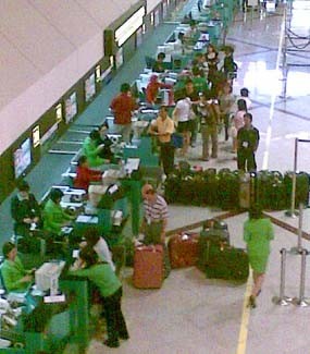 Libur Natal, Penumpang di Bandara Juanda Melonjak