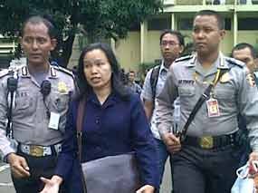 Iras Diperiksa di Polres Jakarta Selatan