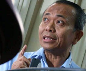 Inu Kencana Pun Berburu Buku Membongkar Gurita Cikeas