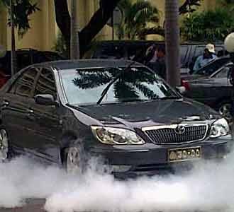 Mobil Polisi Dibakar