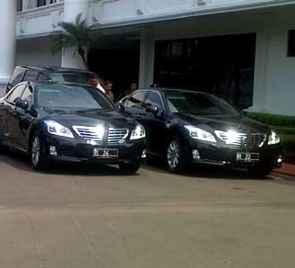 Menteri dan Pejabat Ganti Mobil Dinas