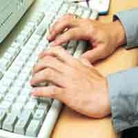 Sebar Fitnah, Blogger Didenda Rp 400 Juta
