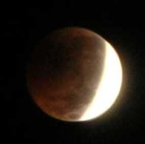 Gerhana Bulan dan Purnama Akan Sambut Malam Pergantian Tahun