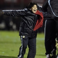 Maradona Akhirnya Loloskan Argentina