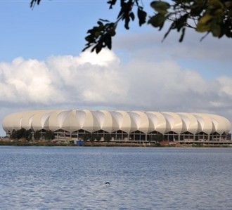 Memandang Danau di Stadion Port Elizabeth