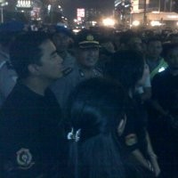 Persembahan Khusus Artis untuk Polisi di Bundaran HI