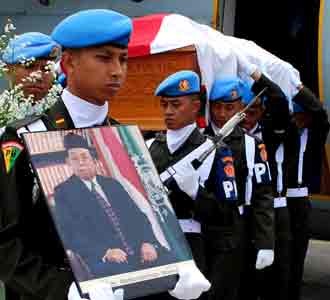 Jenazah Gus Dur Saat Tiba di Juanda