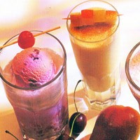Meracik Minuman Spesial Tahun Baru