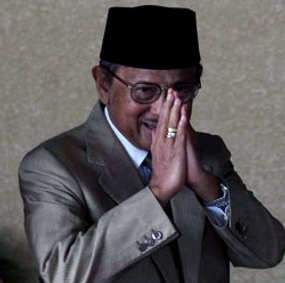  Habibie: Frans Seda Seperti Gus Dur Perjuangkan Pluralisme
