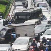 Lalin Jakarta-Puncak dan Sebaliknya Macet Total 