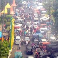  Mekarsari dan TMII Juga Dipadati Pengunjung, Jalan Macet 