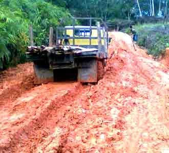 Jalan Bak Sawah, Belasan Desa Terisolir