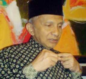 Amien Rais Pimpin Pemandian dan Salat Jenazah Marwoto 