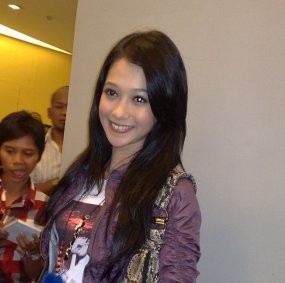 Poppy Bunga Kapok Jadi Pelacur di Film