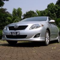 Harga Mobil Toyota Naik Hingga Rp 13 Juta