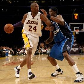 Lakers Gemilang, Cavaliers Tumbang