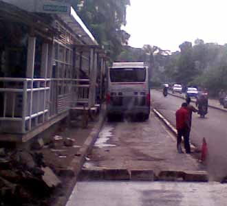 Jalan Masuk Halte Dukuh Atas 2 Dibeton