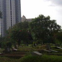 Membandingkan Pemakaman Jakarta dan Makkah
