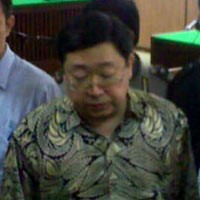 Pansus Larang Robert Tantular Ditemani Pengacara