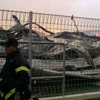 12 Jam Terbakar, Api Makin Besar