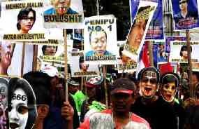 Panas-panasi Massa, Seorang Demonstran Digiring ke Pos Polisi